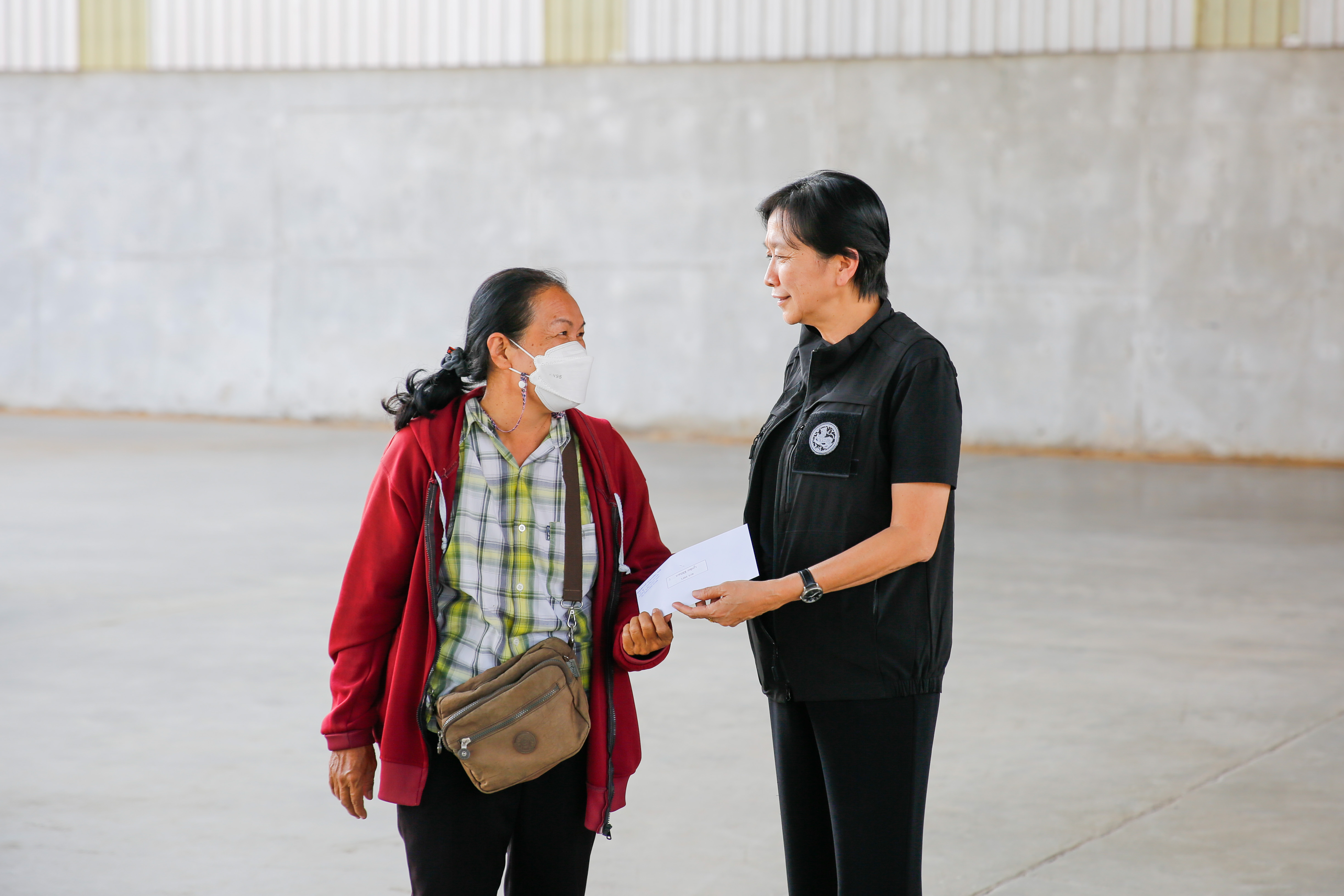 ชุมนุมสหกรณ์การเกษตรพิจิตร จ่ายเงินโครงการชะลอการขายข้าวเปลือก ปี 68/69 หนุนเกษตรกรมีรายได้เพิ่ม ด้านผู้ว่าฯธนียา ชวนเริ่มทำเกษตรผสมผสาน ทางรอดใหม่แทนการทำนาเชิงเดี่ยว