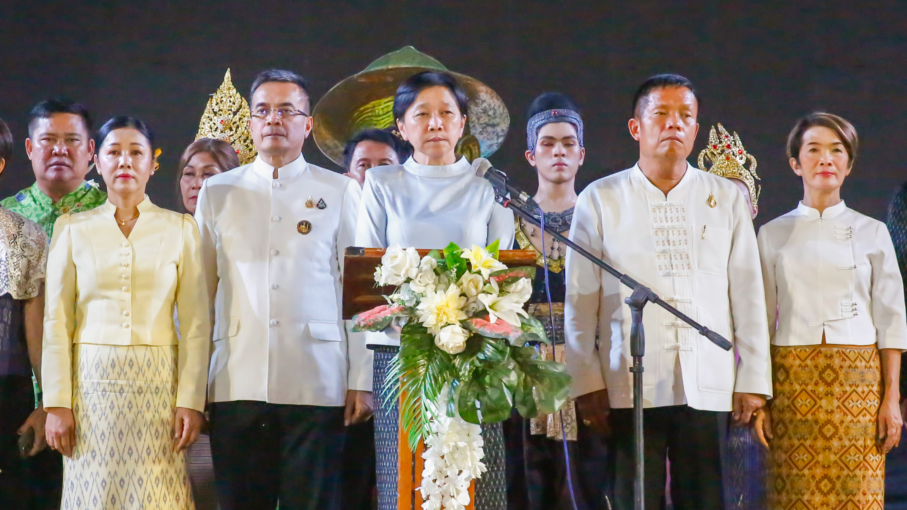 ผู้ว่าฯ พิจิตร จุดปืนใหญ่จำลอง เปิดงานประเพณีสงกรานต์ สรงน้ำพ่อปู่ บูชาหลักเมืองและย้อนรอยประวัติศาสตร์เมืองเก่าพิจิตร อย่างเป็นทางการ ชวนนักท่องเที่ยวและชาวพิจิตร สืบสานประเพณีปีใหม่ไทย วันที่ 9-11 เมษายน 2569