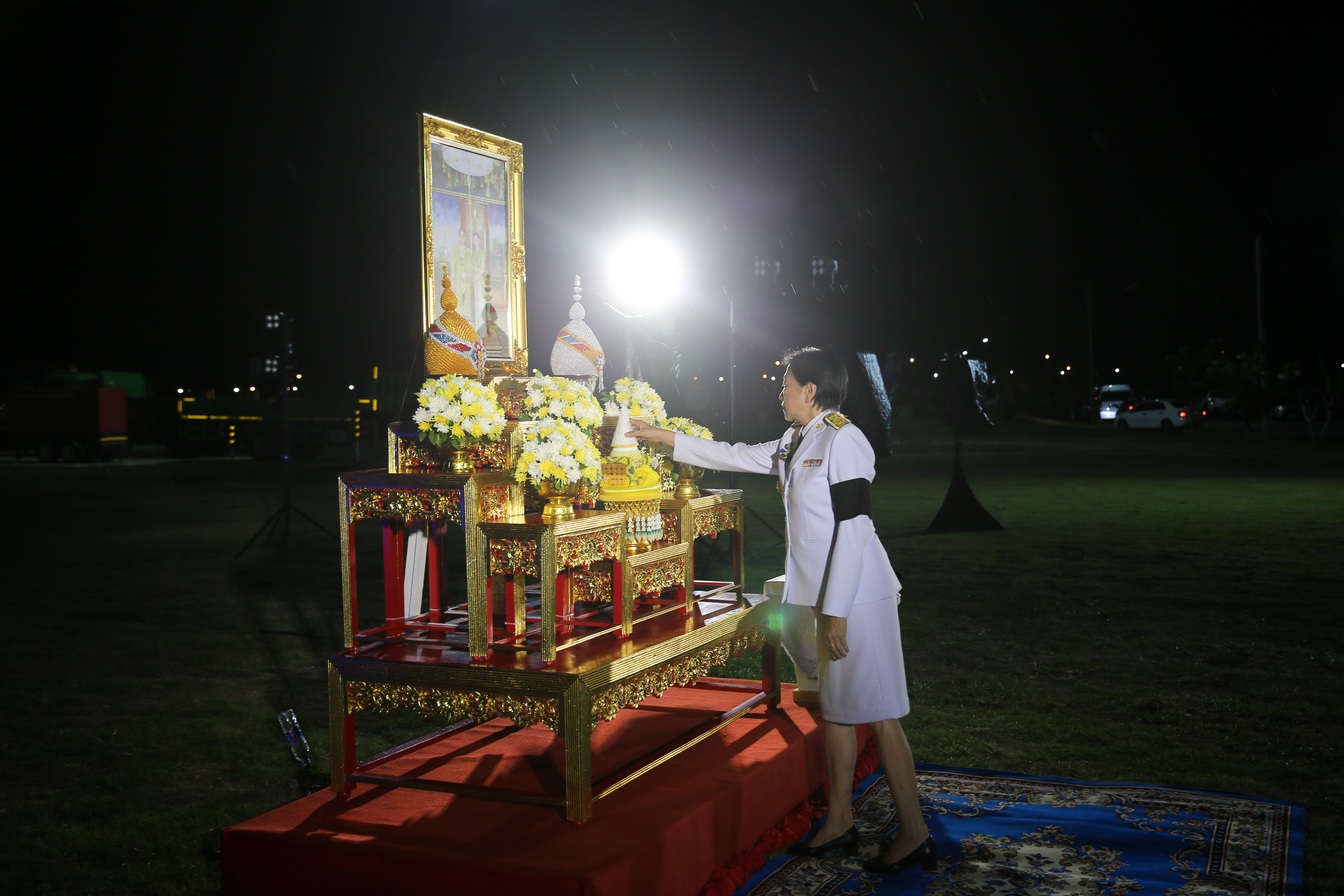 จ.พิจิตร จัดพิธีเชิญ "พุ่มดอกบัวประดิษฐ์พระราชทาน" ถวายสักการะพระศรีมหาโพธิทศมราชบพิตร เนื่องในวันวิสาขบูชา 2569