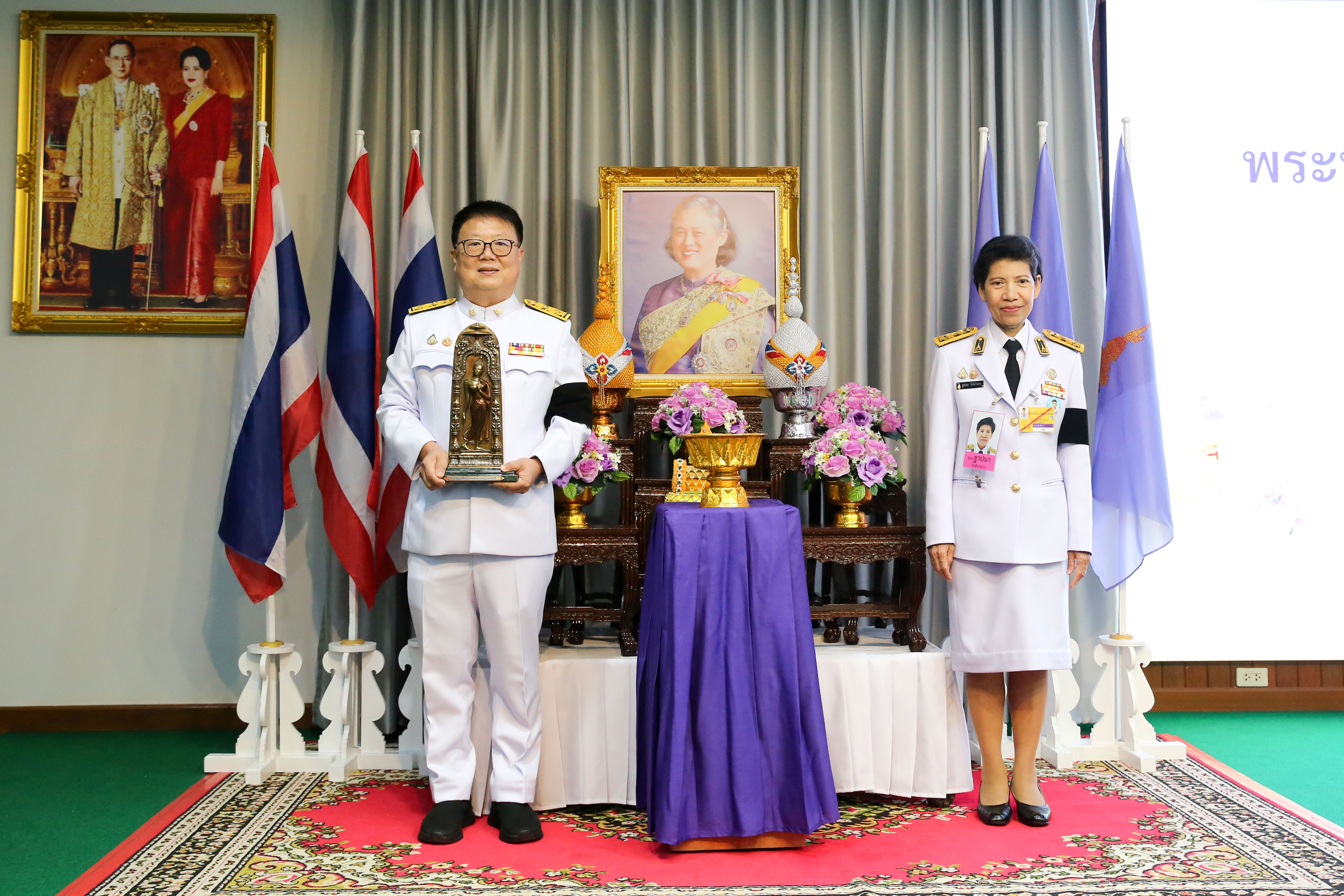 สมเด็จพระกนิษฐาธิราชเจ้า กรมสมเด็จพระเทพรัตนราชสุดาฯ สยามบรมราชกุมารี ทรงพระกรุณาโปรดเกล้าฯ พระราชทาน &ldquo;พระพุทธสิรินธรเทพรัตน์มงคลภูวดลสันติ&rdquo; แก่โรงพยาบาลพิจิตรเพื่อความเป็นสิริมงคล