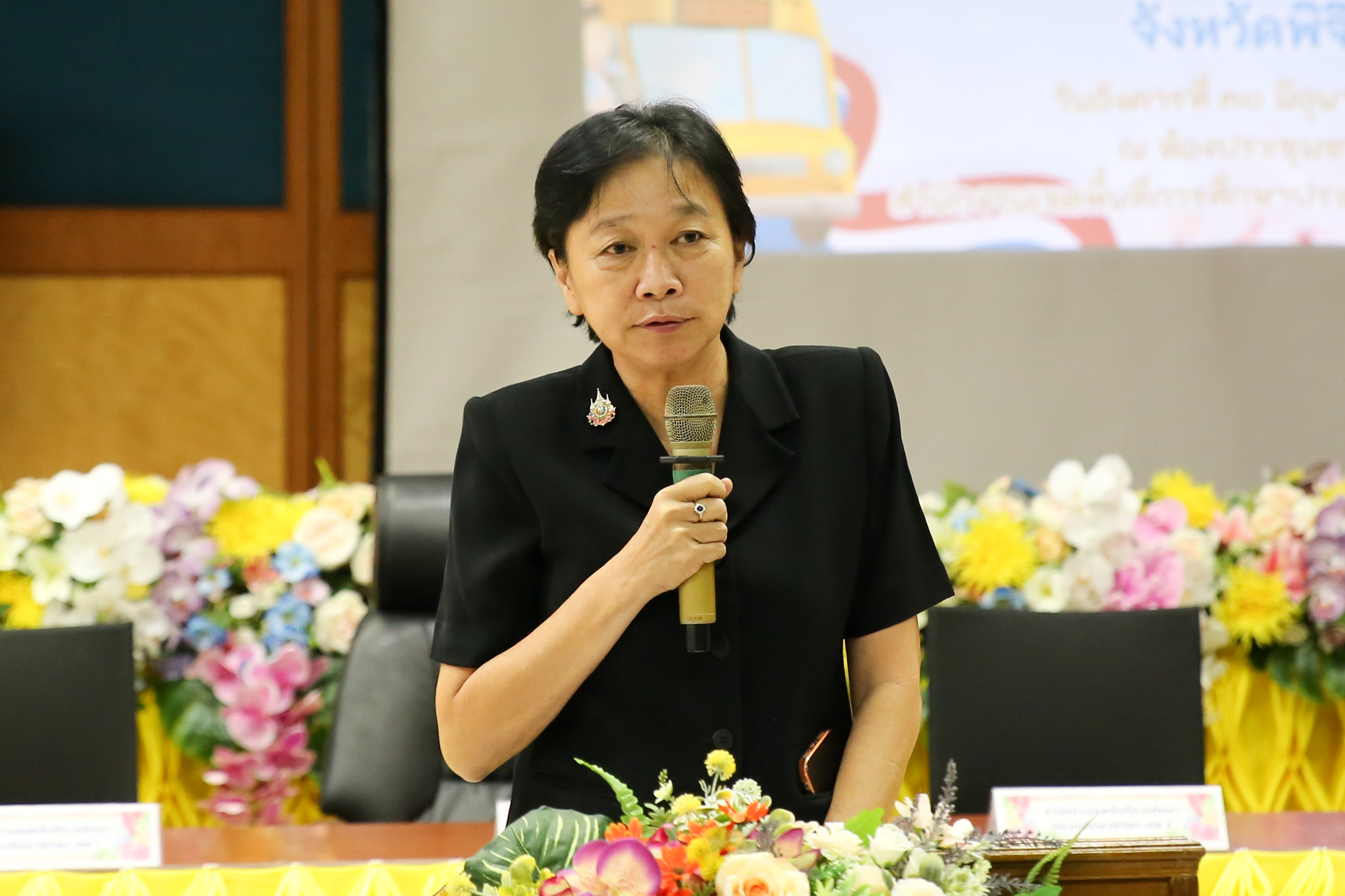 ผู้ว่าฯ พิจิตร จับมือ 10 หน่วยงาน ร่วมลงนามบันทึกข้อตกลงความร่วมมือ (MOU) การขับเคลื่อนความปลอดภัยทางถนนในเด็กและเยาวชน และการบริหารจัดการเสริมสร้างความปลอดภัยการใช้รถรับ-ส่งนักเรียน จังหวัดพิจิตร