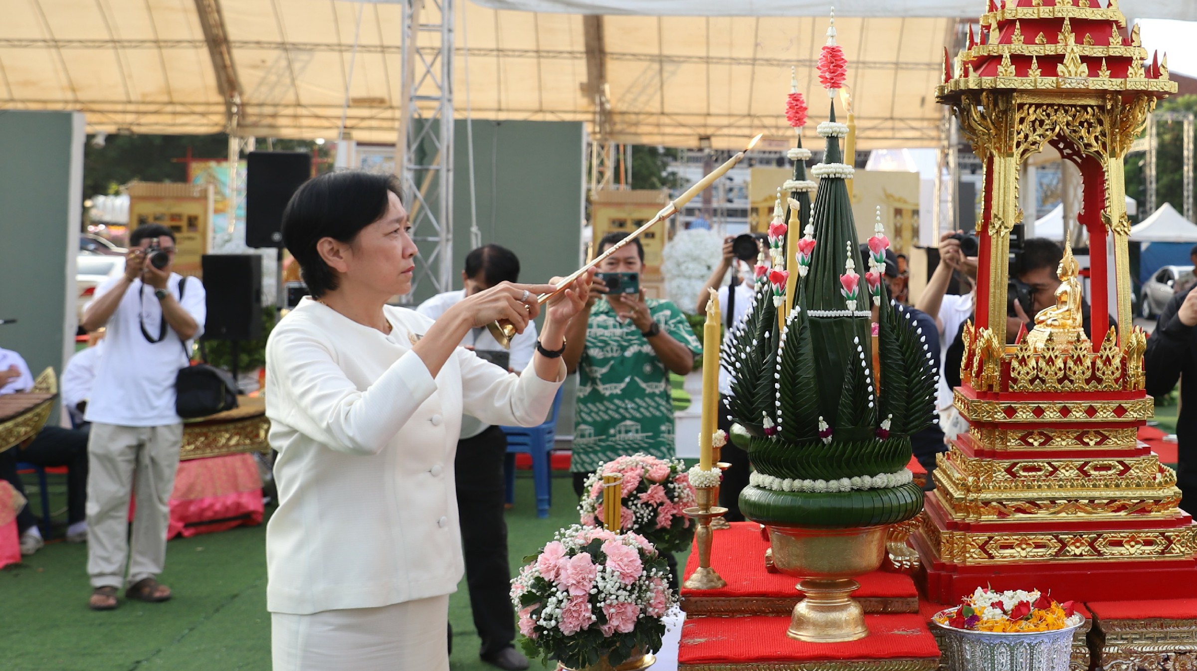 จ.พิจิตร จัดพิธีบวงสรวง พิธีเจริญพระพุทธมนต์เปิดงานประเพณีแข่งขันเรือยาวจังหวัดพิจิตร ประจำปี 2569 และพิธีเปิดนิทรรศการเฉลิมพระเกียรติพระบาทสมเด็จพระเจ้าอยู่หัวและของดีจังหวัดพิจิตร