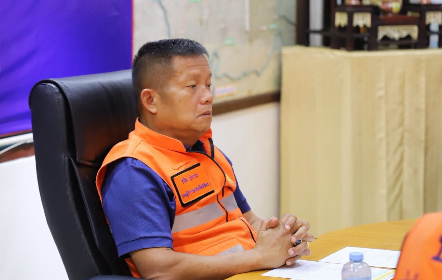 รองผู้ว่าฯ พิจิตร &ldquo;ธนิต ภูมิถาวร&rdquo; นำส่วนราชการร่วมประชุมกองบัญชาการและบรรเทาสาธารณภัยแห่งชาติ (บกปภ.ช.) เพื่อติดตามสถานการณ์และการให้ความช่วยเหลือผู้ประสบอุทกภัย ผ่านระบบอิเล็กทรอนิกส์